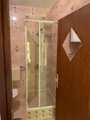 Apartments Toni-Малинска Экстерьер фото