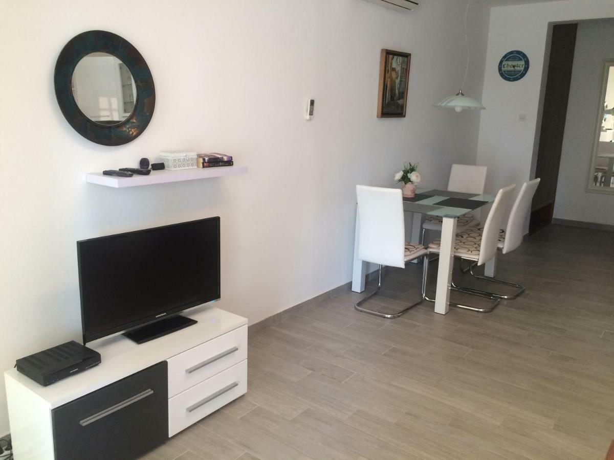 Apartments Toni-Малинска Экстерьер фото