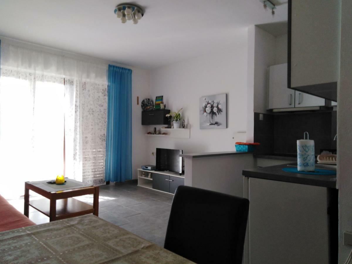 Apartments Toni-Малинска Экстерьер фото